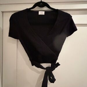 Wilfred Elegant Black Tie Crop Top